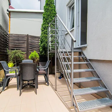 Flexible Selfcheckins 97 - Zagreb - Garden - Parking- Loggia - 2 Bedrooms Exterior photo