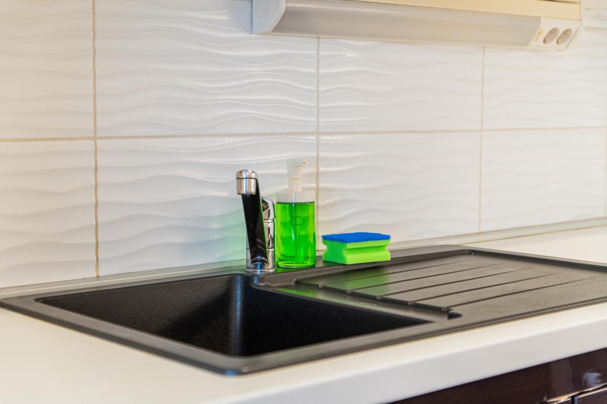 Apartment Flexible Selfcheckins 97 - - Garden - Parking- Loggia - 2 Bedrooms Zagreb