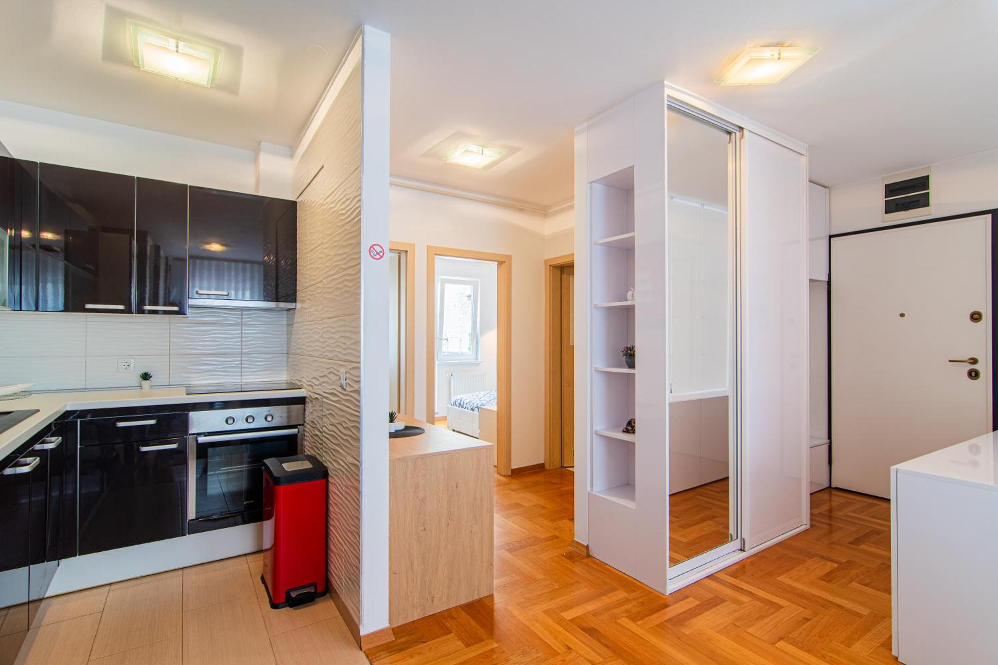 Apartment Flexible Selfcheckins 97 - - Garden - Parking- Loggia - 2 Bedrooms *