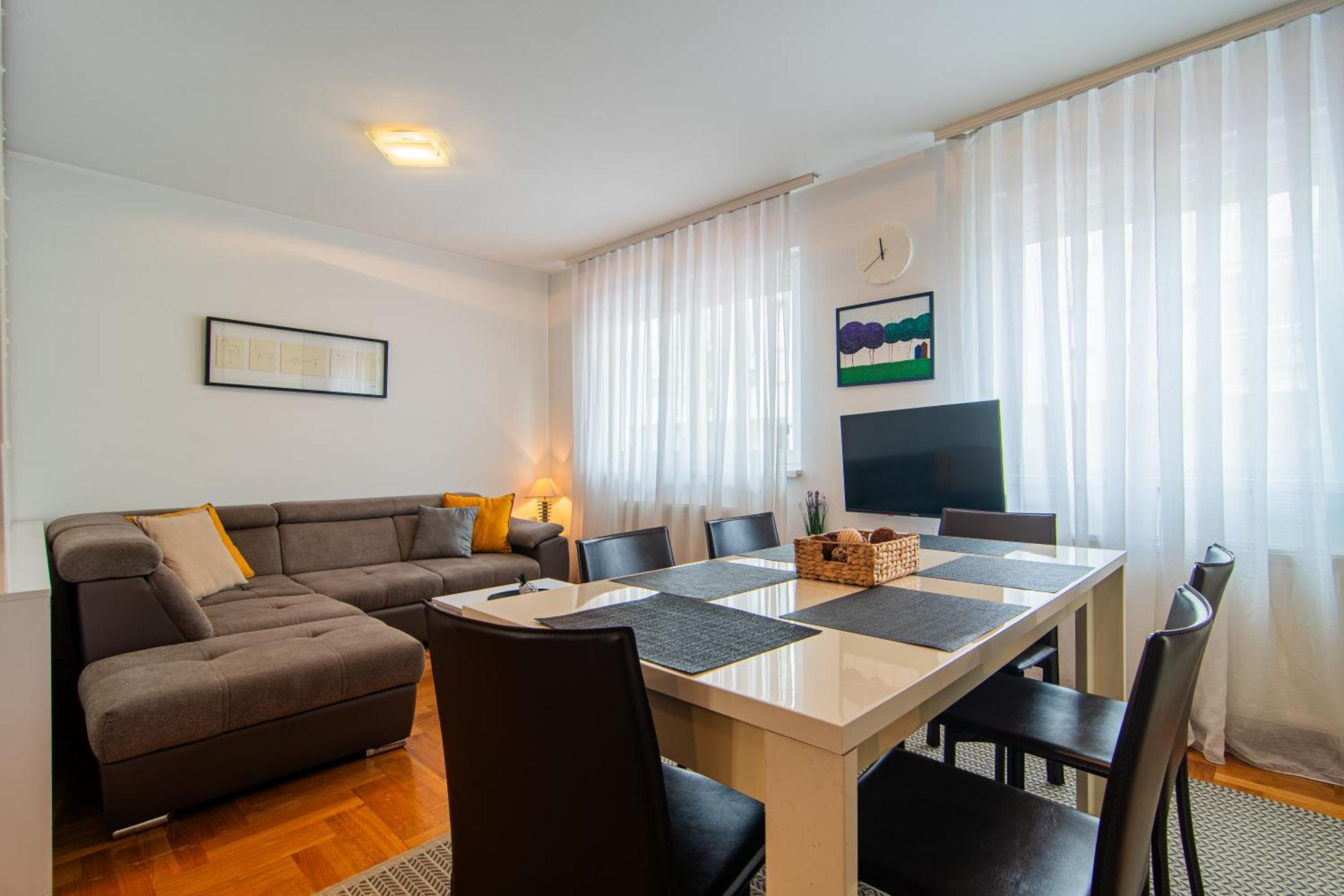 Apartment Flexible Selfcheckins 97 - - Garden - Parking- Loggia - 2 Bedrooms *